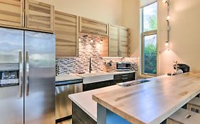 Stylish Anchorage Townhome About 1 Mi To Downtown